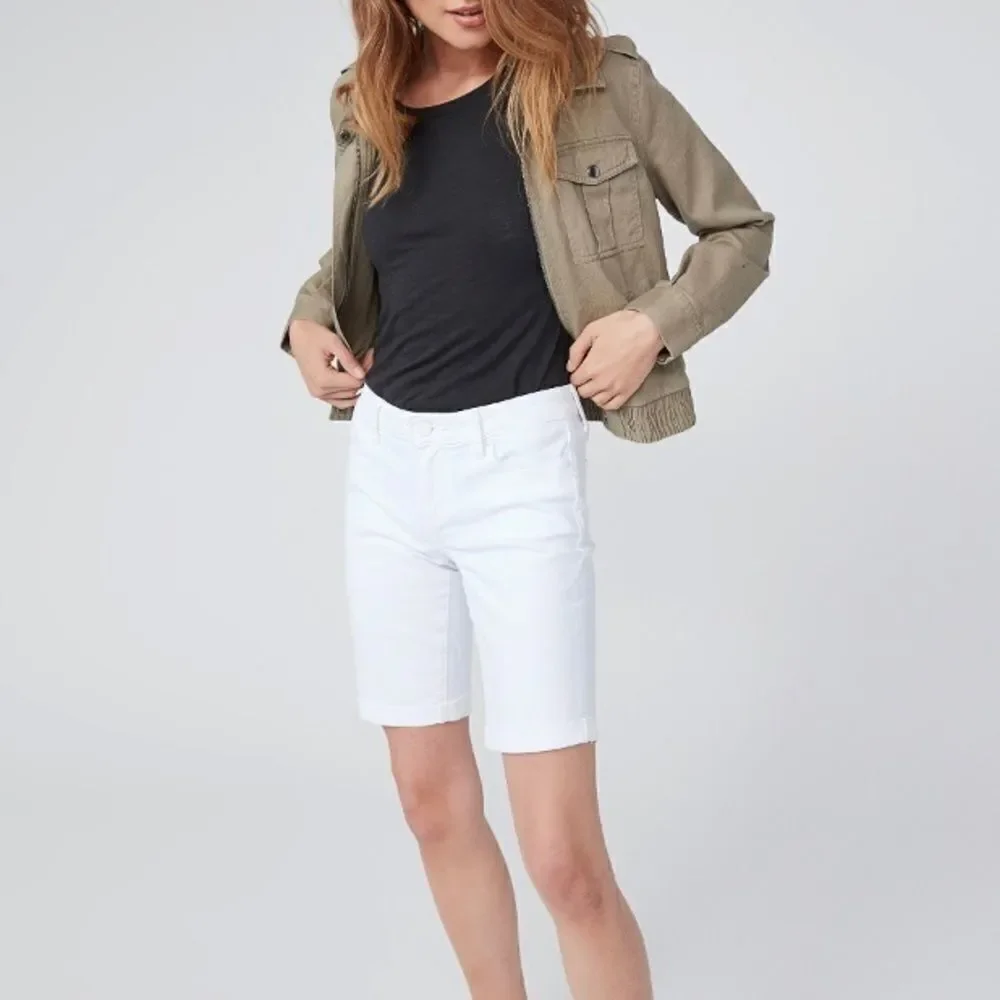 PAIGE DENIM Optic White Y2K Jax Knee Shorts Bermuda Denim Jean Shorts 24